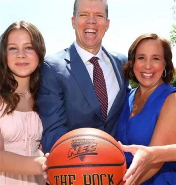 Who Is Jodi Anderson? Tobin Anderson Wife- Age Gap & Family