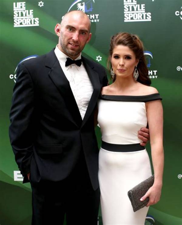 Who Is John Muldoon Wife Lorna Byrne? Family & Net Worth