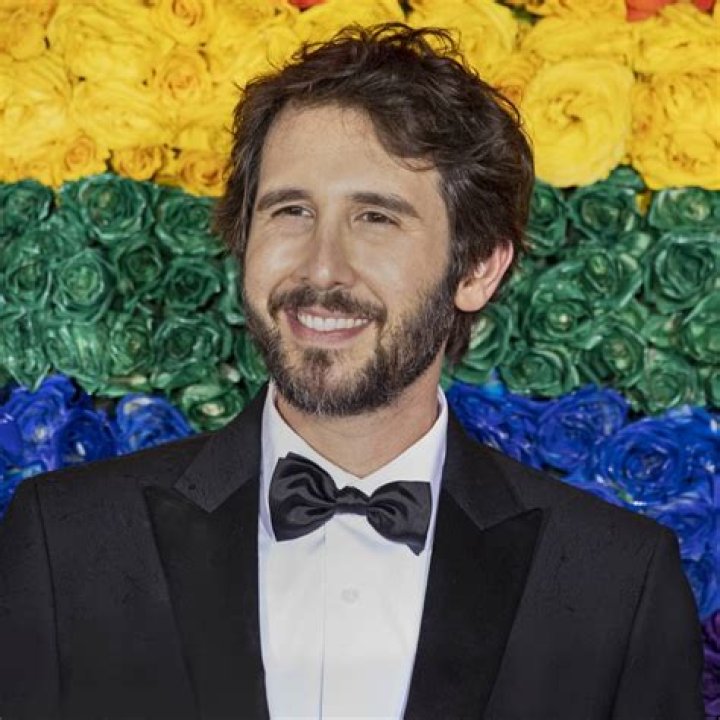 Who Is Josh Groban&rsquo;s Wife, And What&rsquo;s His Dating History?