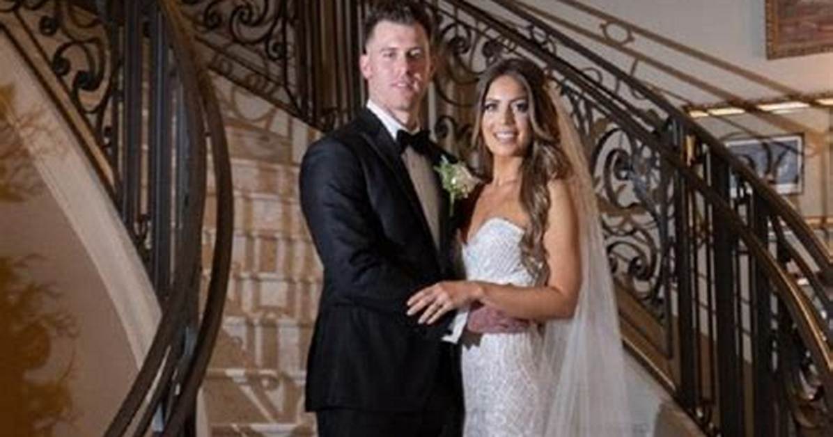 Who Is Lauren Desclafani? Mlb Star Anthony Desclafani Wife Son Cru James