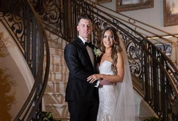 Who Is Lauren Desclafani? Mlb Star Anthony Desclafani Wife Son Cru James