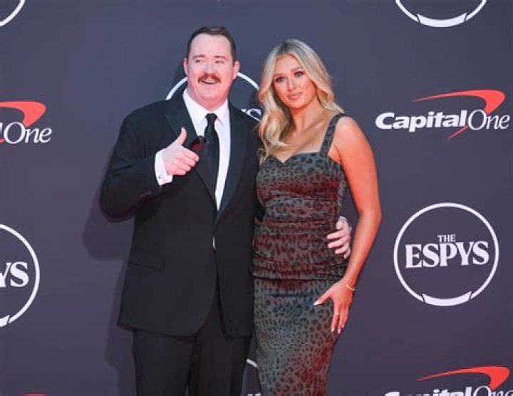 Who is Shane Gillis girlfriend in 2024? American standup comedian