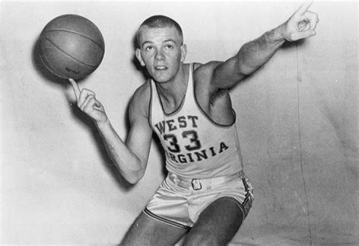 WV MetroNews Hot Rod Hundley dies at 80 Legendary scorer, court jester