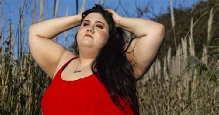 XTINA GORDA fracassada abrindo SHOW DA PORNITTA pandlr