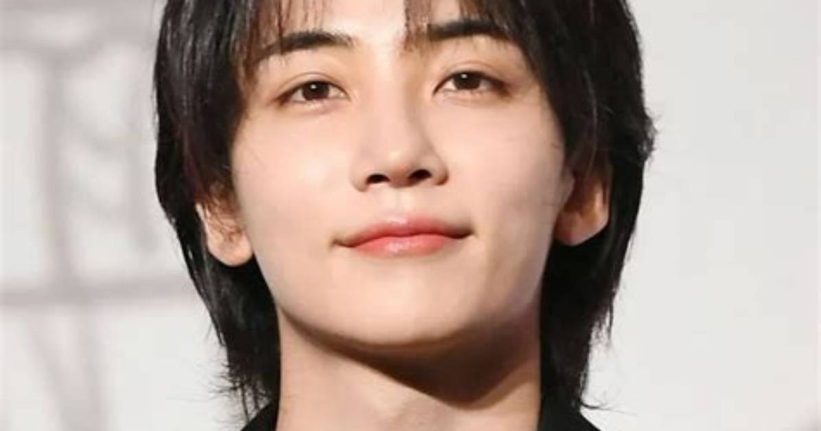Yoon Jeonghan | Bio, Age, Net Worth, Relationship, Career