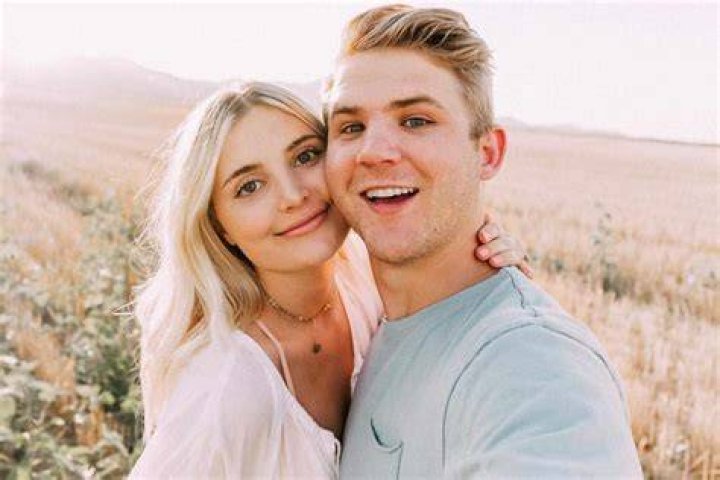 YouTuber Aspyn Ovard Pauses Divorce From Parker Ferris