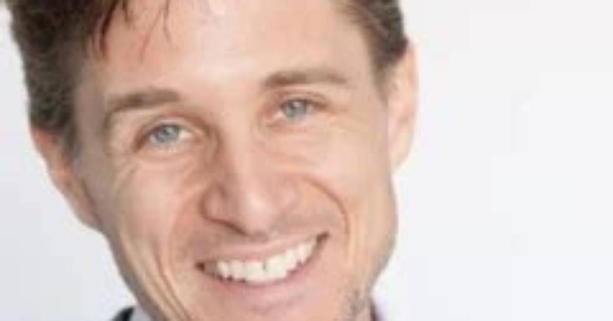 Yuri Lowenthal Bio, Wiki, Age, Height, Wife, Voices, Spider-Man, and Net Worth
