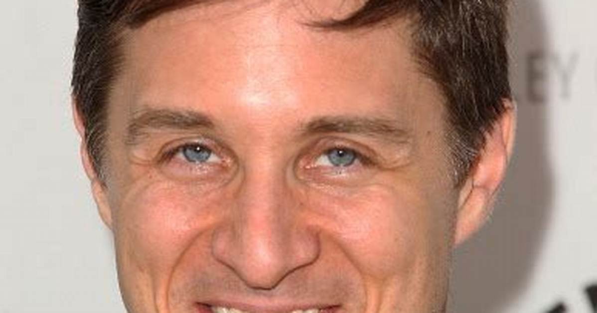 Yuri Lowenthal Net Worth