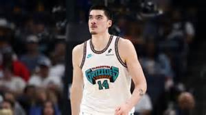 Zach Edey EmeliaHargun