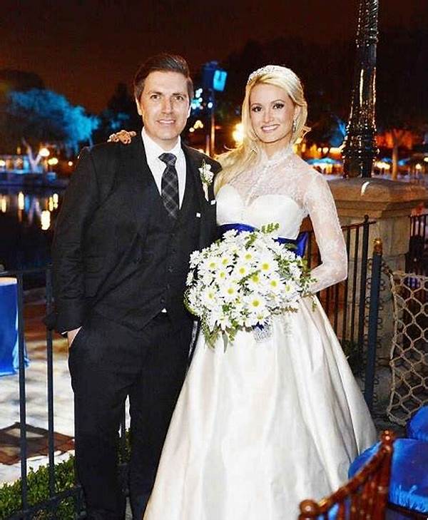 Zak Bagans | Married | Wife Holly Madison