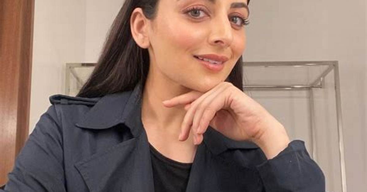 Zoya Afroz – Biography, Facts & Life Story